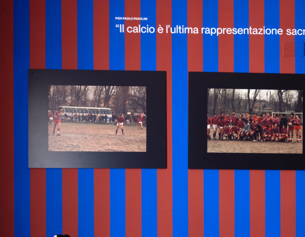 The visceral love for football, a collective and popular ritual.